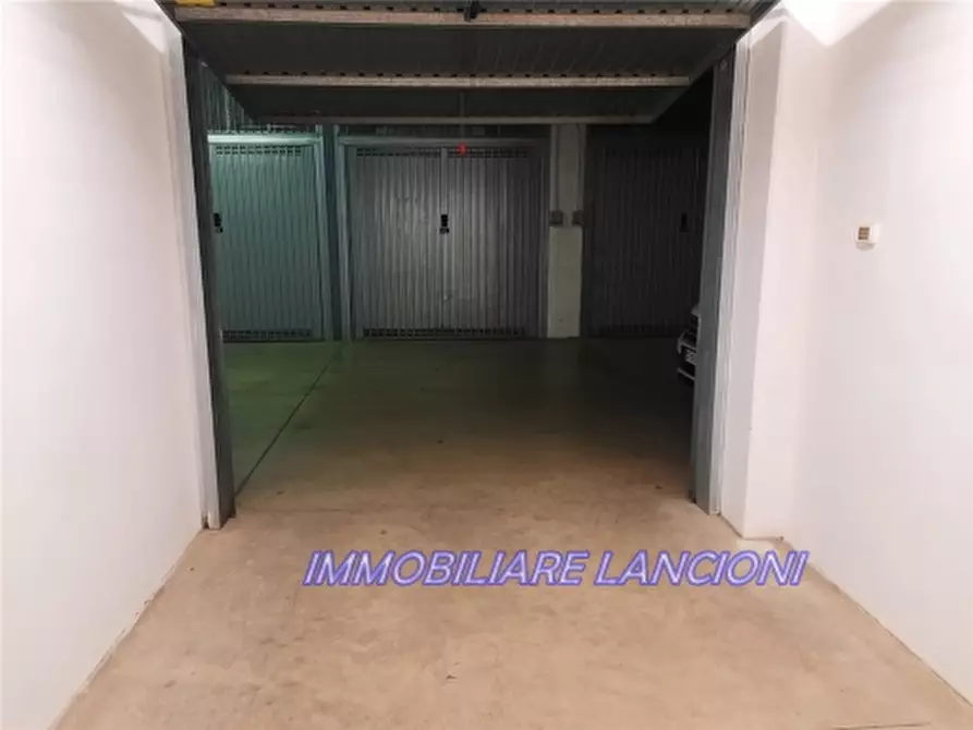 Immagine 1 di Appartamento in vendita  a Scandicci