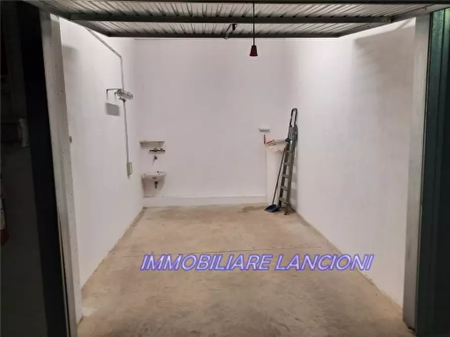 Immagine 4 di Appartamento in vendita  a Scandicci