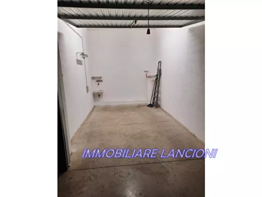 Immagine 5 di Appartamento in vendita  a Scandicci