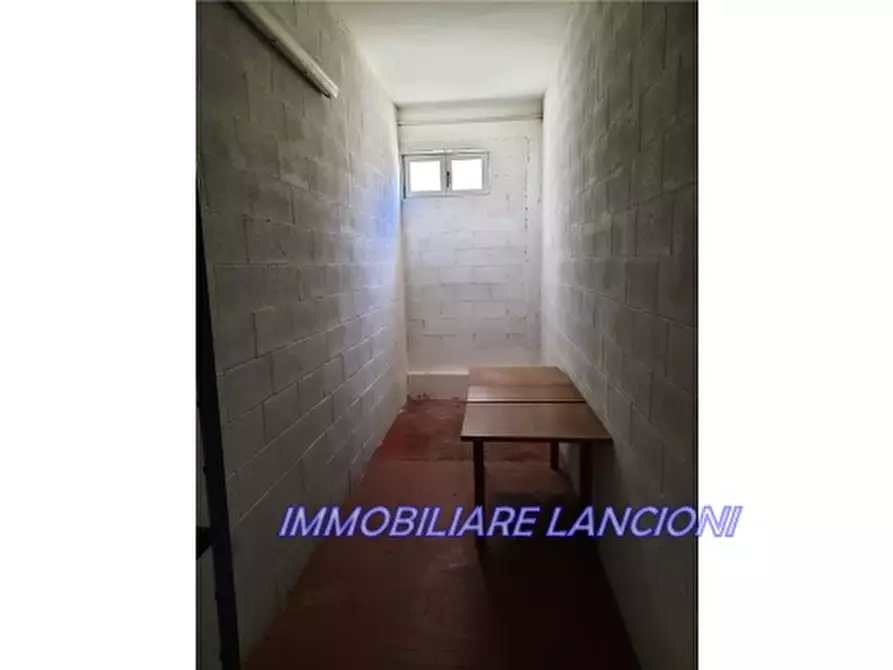 Immagine 9 di Appartamento in vendita  a Scandicci