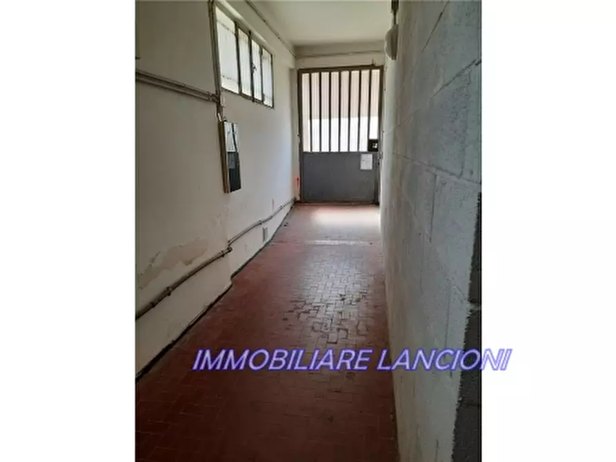 Immagine 11 di Appartamento in vendita  a Scandicci