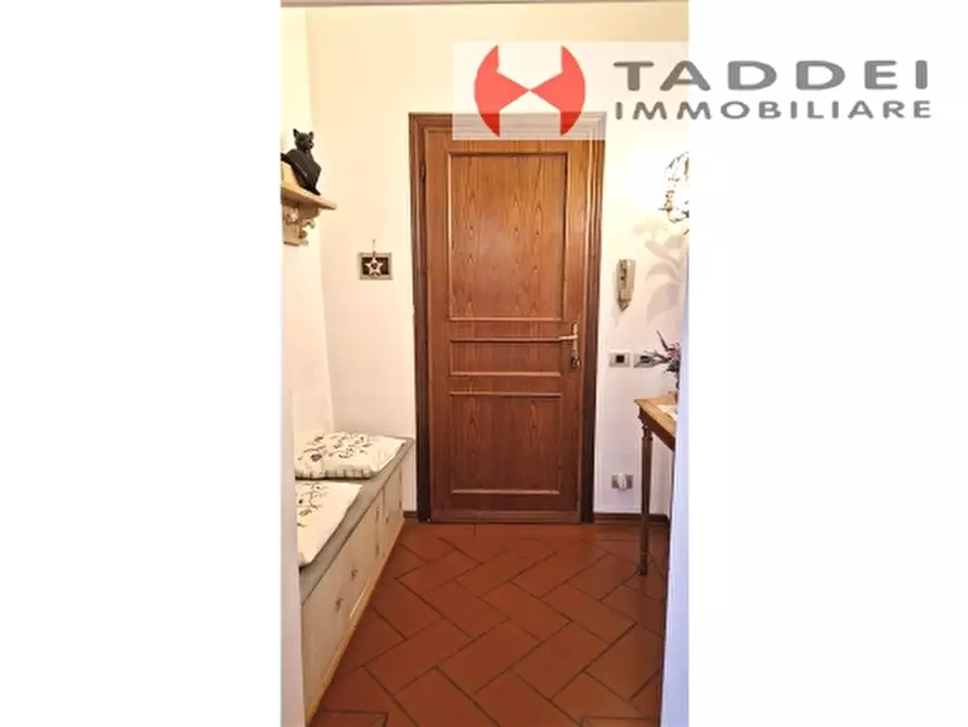 Immagine 2 di Appartamento in vendita  a Scandicci