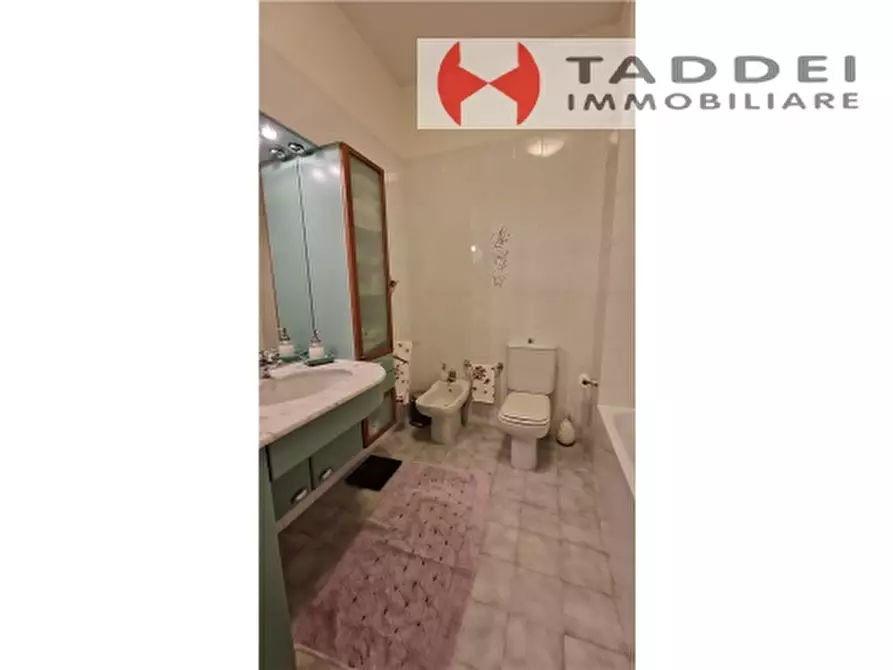 Immagine 36 di Appartamento in vendita  a Scandicci