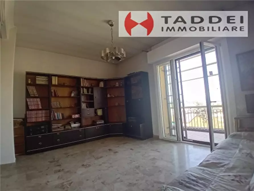 Immagine 2 di Appartamento in vendita  a Scandicci