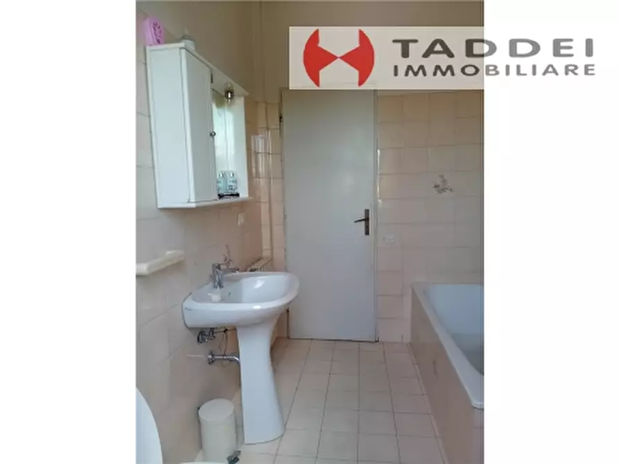 Immagine 24 di Appartamento in vendita  a Scandicci