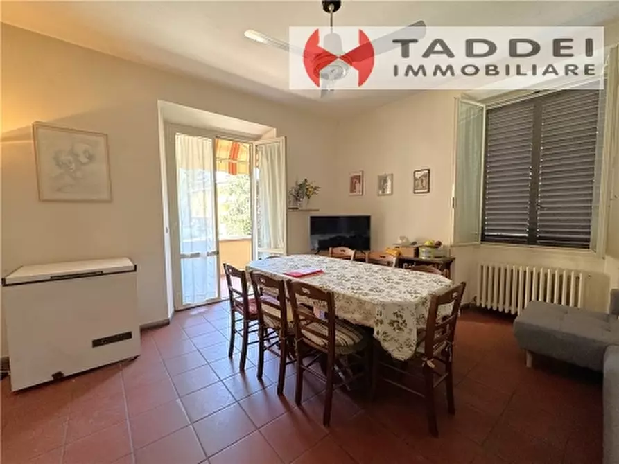 Immagine 17 di Appartamento in vendita  a Firenze