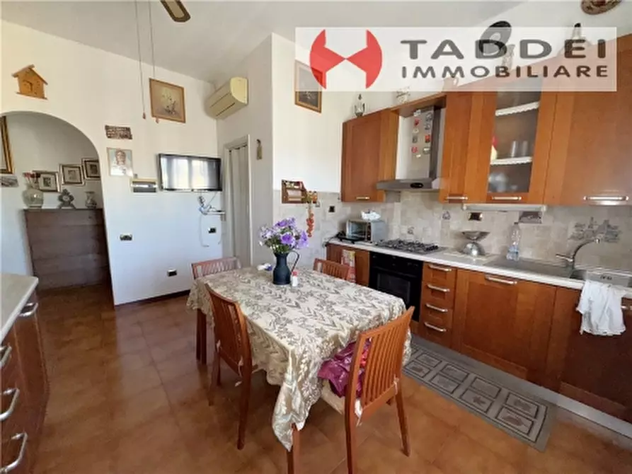 Immagine 11 di Appartamento in vendita  a Scandicci