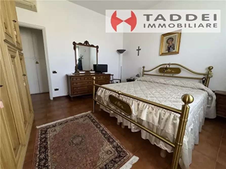 Immagine 17 di Appartamento in vendita  a Scandicci