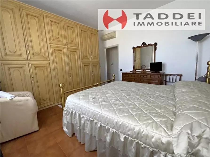 Immagine 18 di Appartamento in vendita  a Scandicci