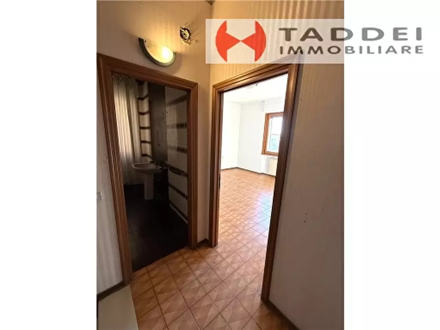 Immagine 29 di Appartamento in vendita  a Campi Bisenzio