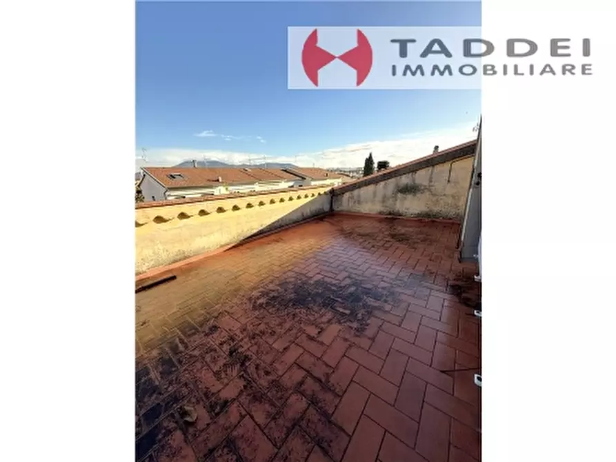 Immagine 40 di Appartamento in vendita  a Campi Bisenzio