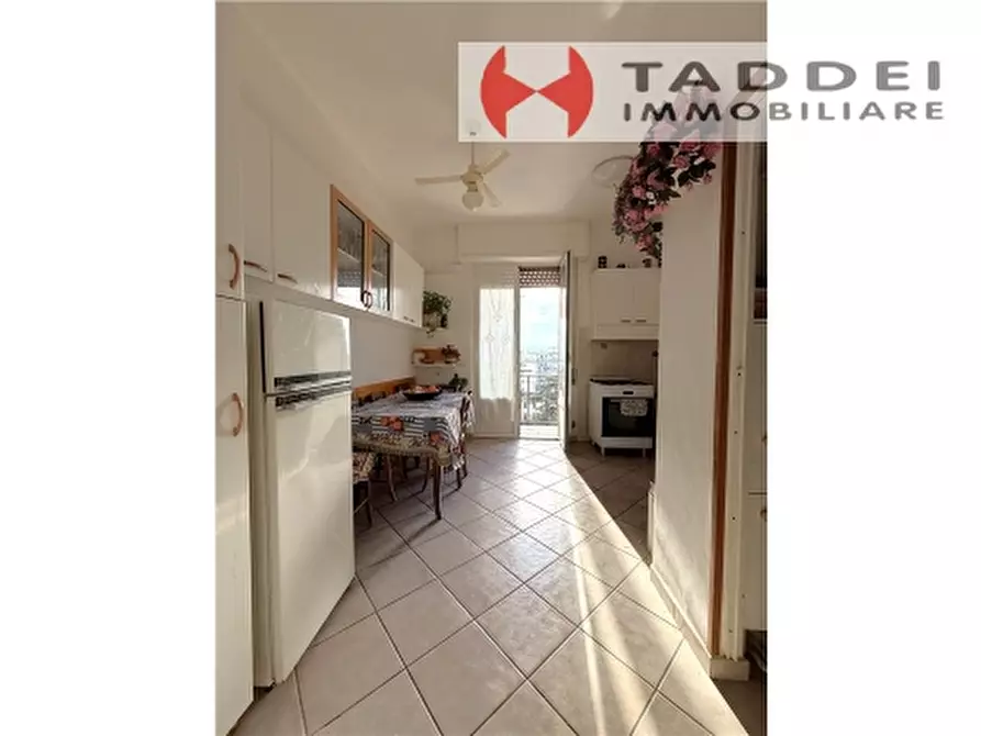 Immagine 16 di Appartamento in vendita  a Scandicci