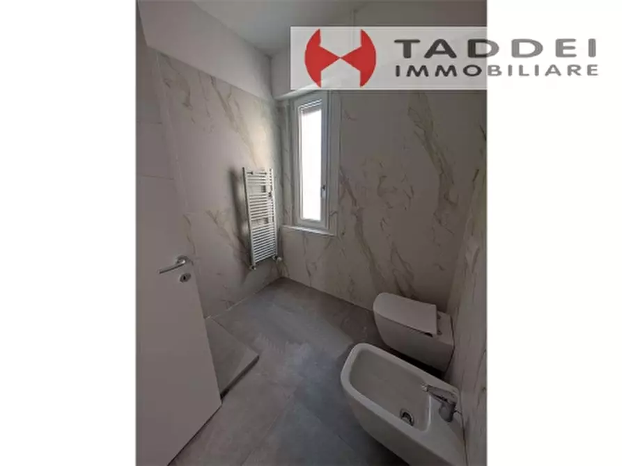 Immagine 8 di Appartamento in vendita  a Firenze