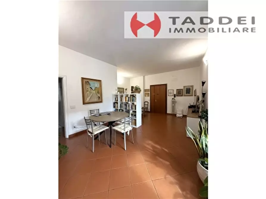 Immagine 3 di Appartamento in vendita  a Scandicci