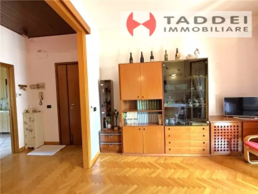 Immagine 4 di Appartamento in vendita  a Scandicci