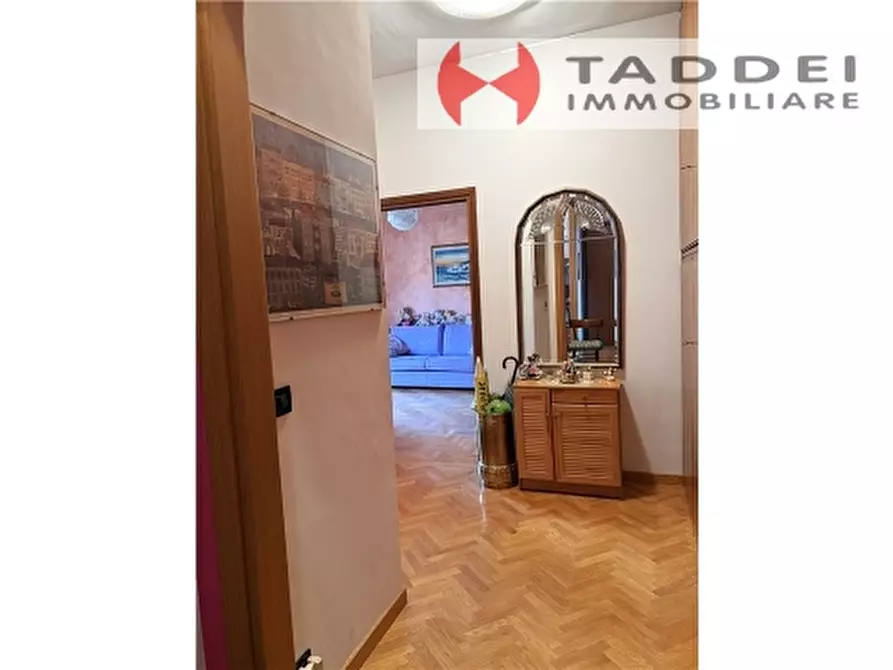 Immagine 37 di Appartamento in vendita  a Scandicci