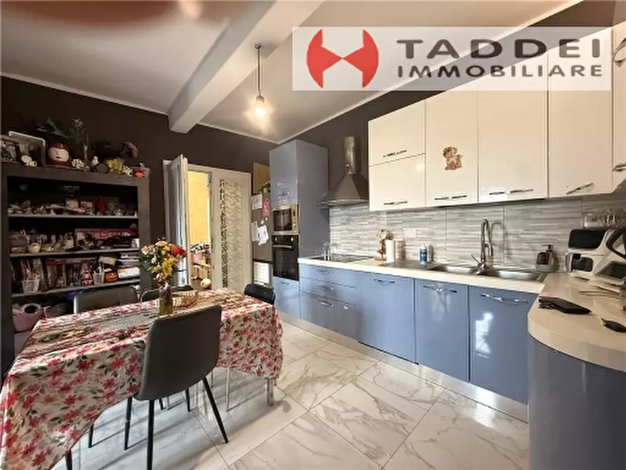 Immagine 4 di Appartamento in vendita  a Firenze