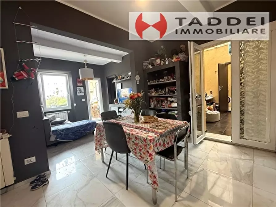 Immagine 5 di Appartamento in vendita  a Firenze