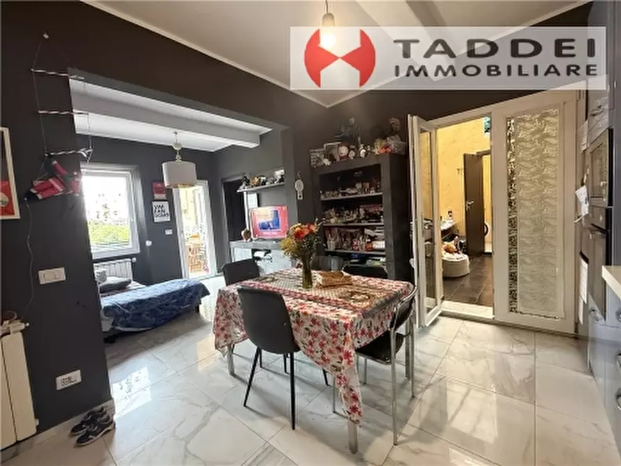 Immagine 6 di Appartamento in vendita  a Firenze