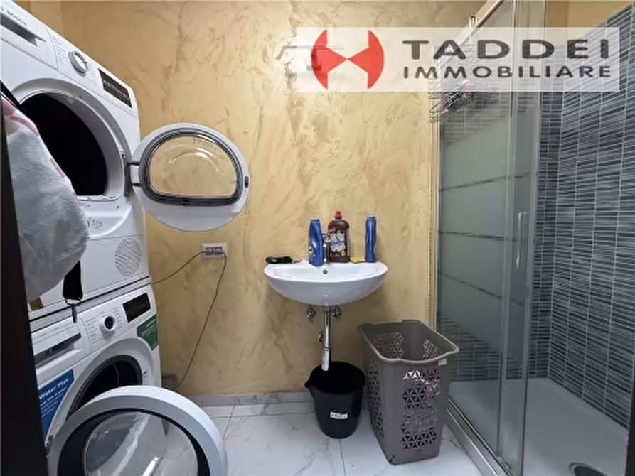 Immagine 8 di Appartamento in vendita  a Firenze