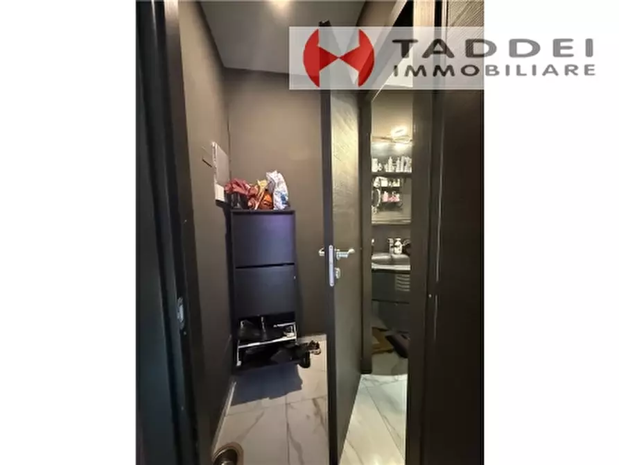 Immagine 13 di Appartamento in vendita  a Firenze