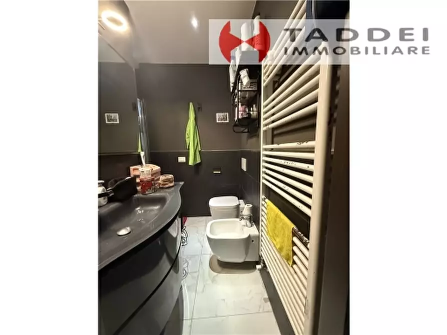 Immagine 16 di Appartamento in vendita  a Firenze