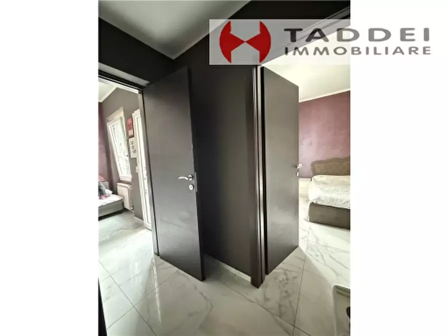 Immagine 33 di Appartamento in vendita  a Firenze