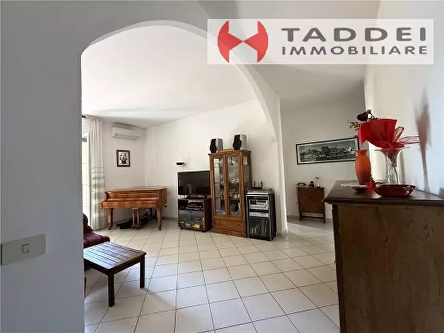 Immagine 8 di Appartamento in vendita  a Scandicci