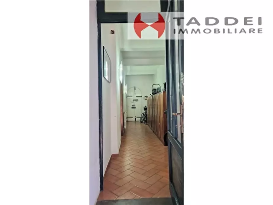 Immagine 2 di Villa in vendita  a Scandicci