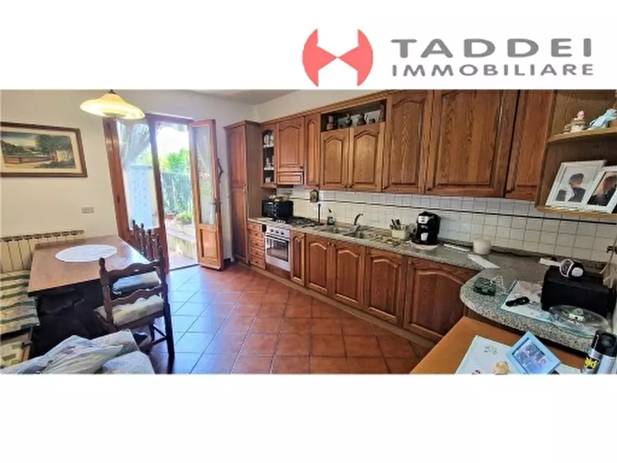 Immagine 6 di Villa in vendita  a Scandicci