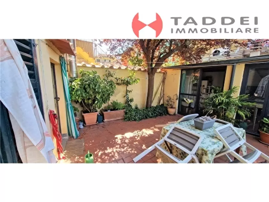 Immagine 9 di Villa in vendita  a Scandicci