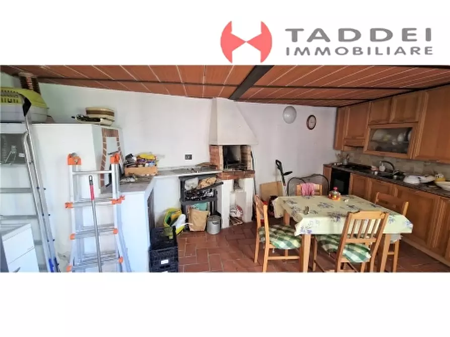 Immagine 11 di Villa in vendita  a Scandicci