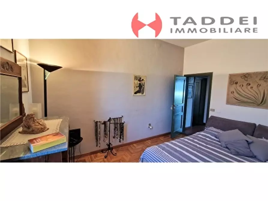 Immagine 35 di Villa in vendita  a Scandicci