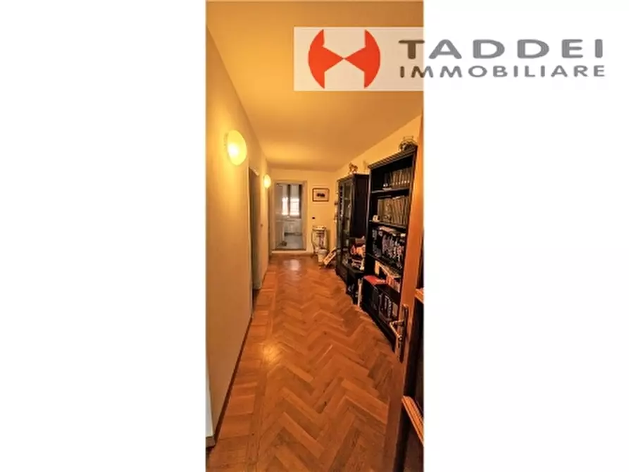 Immagine 38 di Villa in vendita  a Scandicci