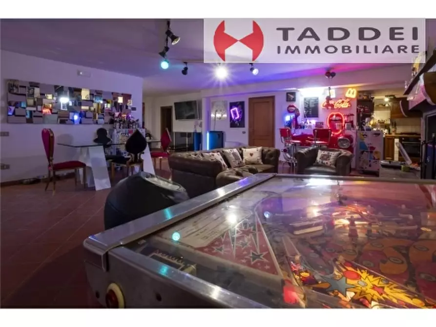 Immagine 10 di Villa in vendita  a San Casciano In Val Di Pesa