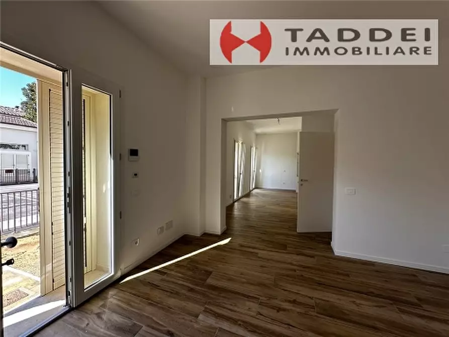 Immagine 5 di Villa in vendita  a Campi Bisenzio