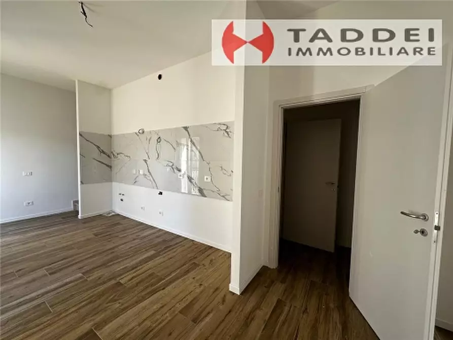 Immagine 6 di Villa in vendita  a Campi Bisenzio