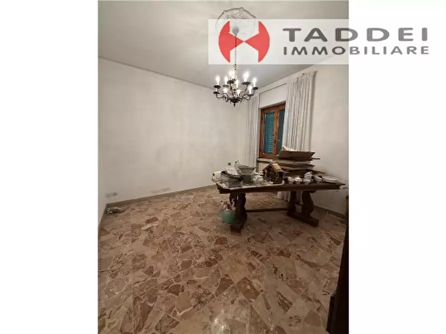 Immagine 5 di Villa in vendita  a Firenze