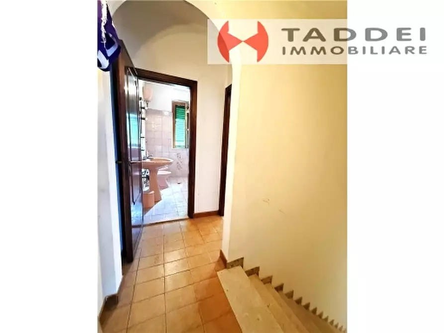 Immagine 27 di Villa in vendita  a Firenze