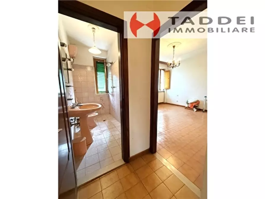 Immagine 30 di Villa in vendita  a Firenze