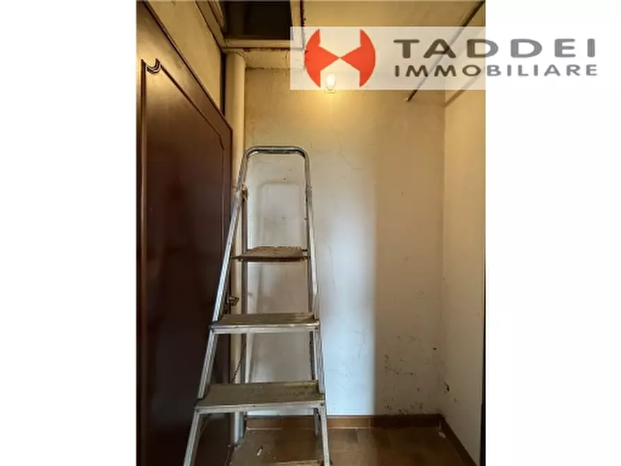 Immagine 34 di Villa in vendita  a Firenze