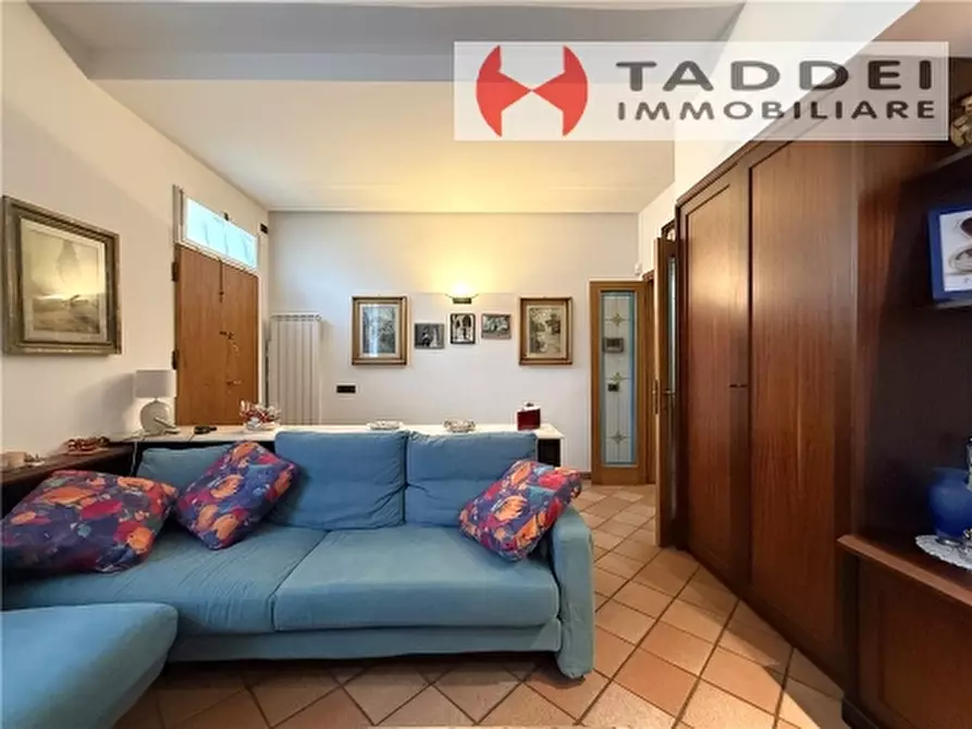 Immagine 2 di Villa in vendita  a Scandicci