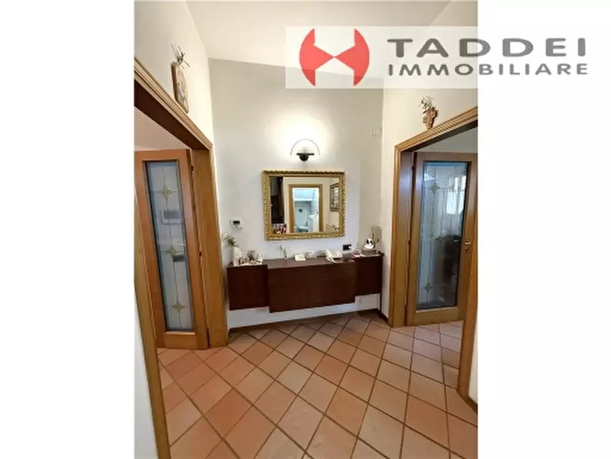 Immagine 10 di Villa in vendita  a Scandicci