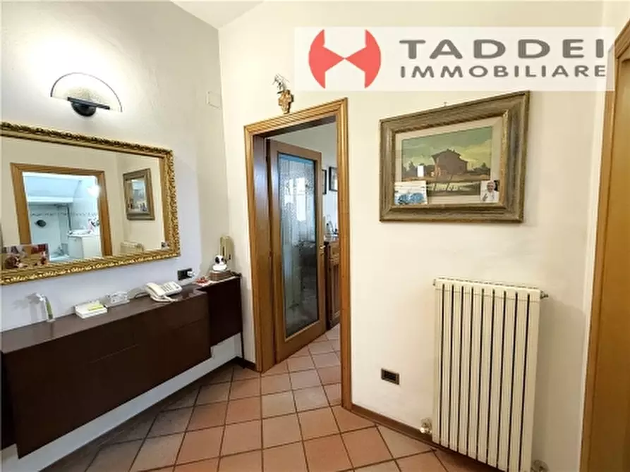 Immagine 11 di Villa in vendita  a Scandicci