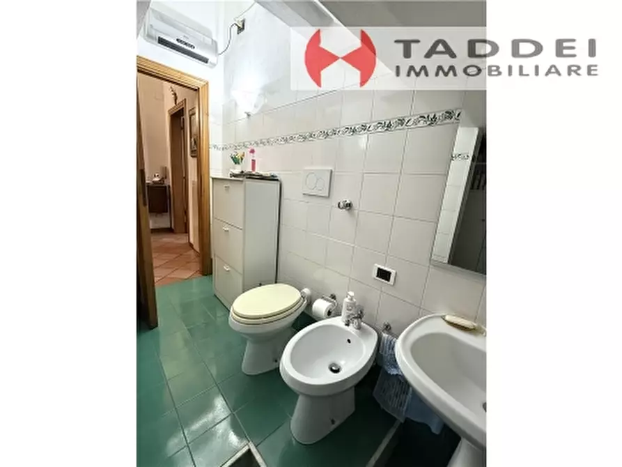 Immagine 15 di Villa in vendita  a Scandicci