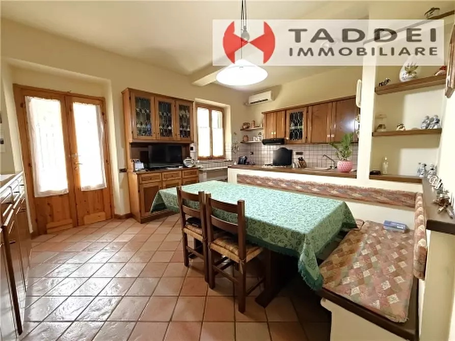 Immagine 17 di Villa in vendita  a Scandicci