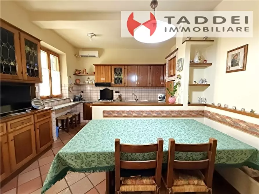 Immagine 18 di Villa in vendita  a Scandicci