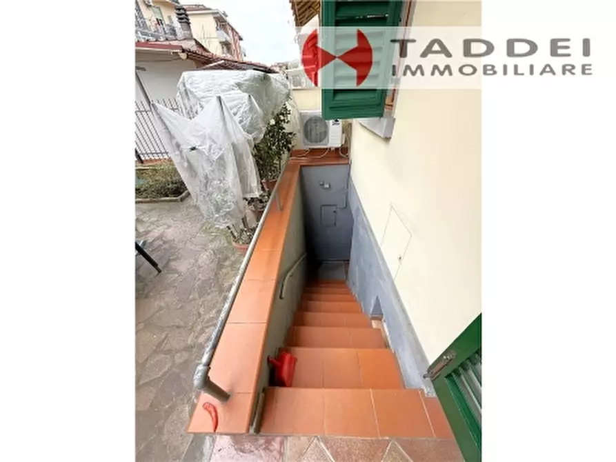 Immagine 25 di Villa in vendita  a Scandicci