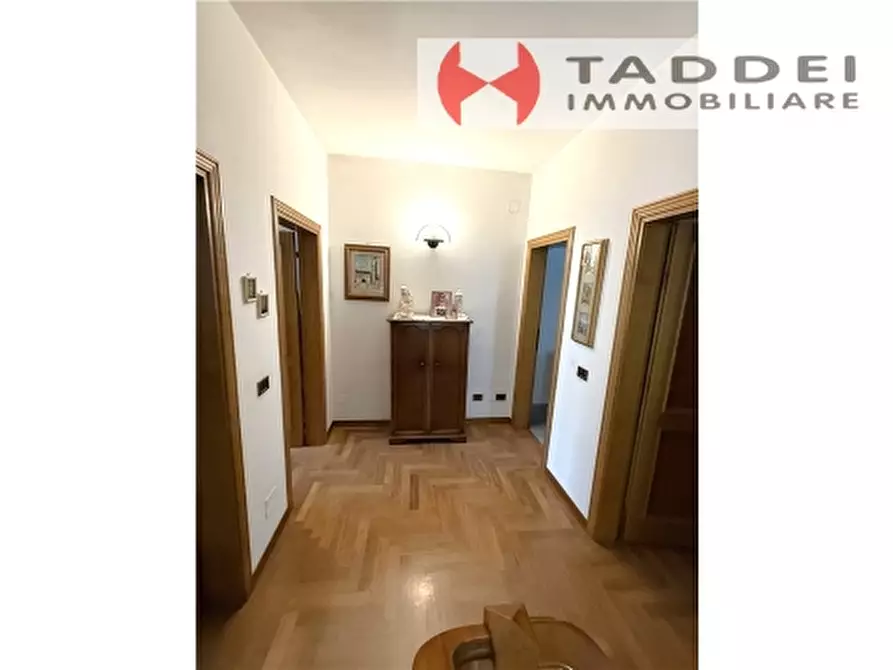 Immagine 39 di Villa in vendita  a Scandicci