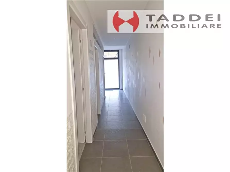 Immagine 13 di Negozio in vendita  a Scandicci